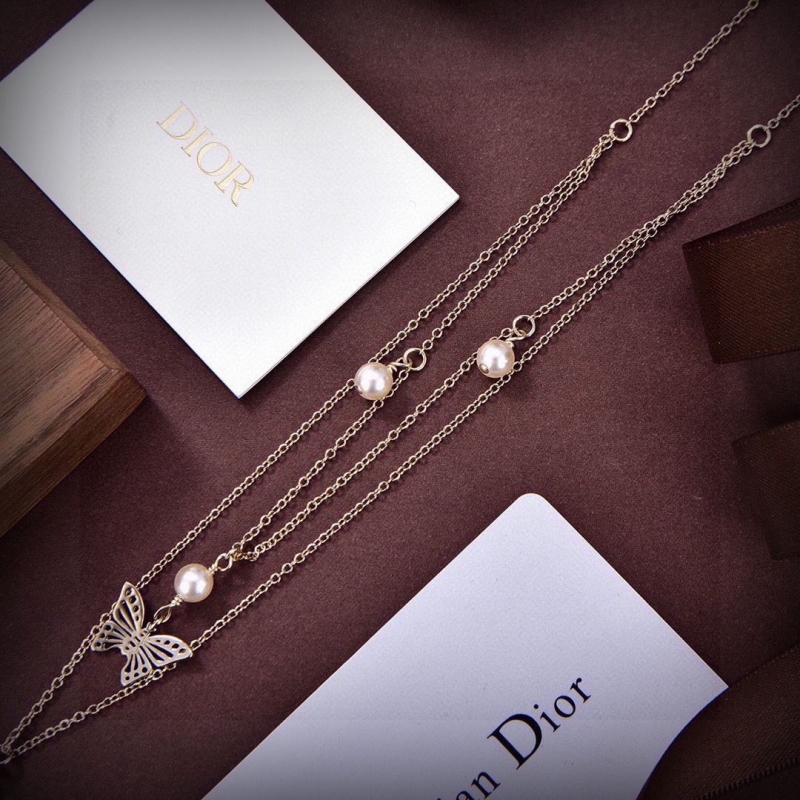 chr1st1an D10r necklaces